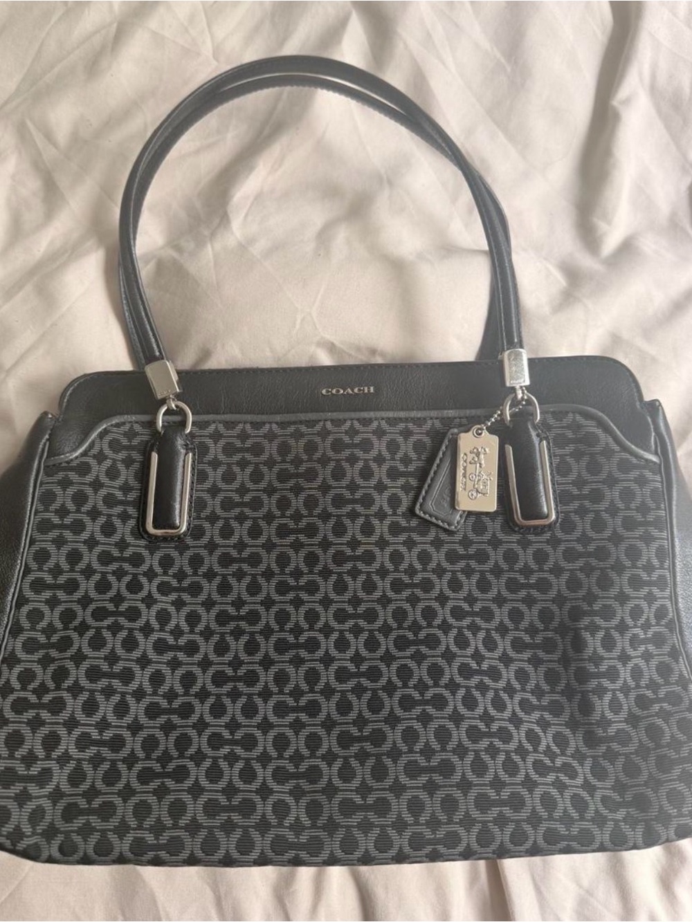 ✨ VINTAGE COACH ✨ Madison Needlepoint Kimberly Carryall